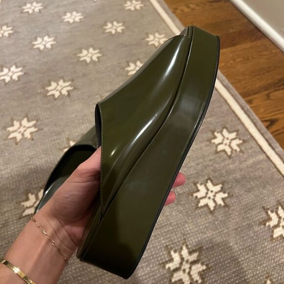 The Row Patent Leather Flatform Open Toe Mule in Olive size 38 - Picture 8 of 11